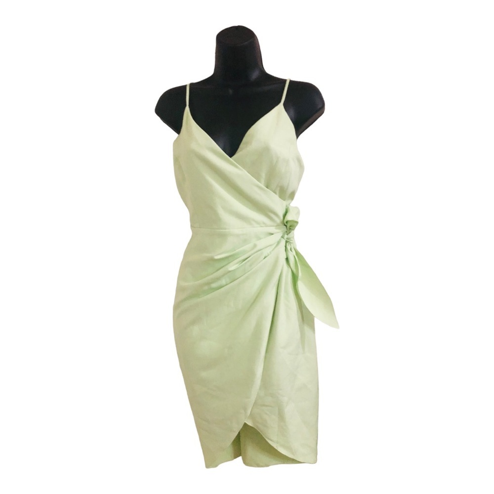 BCBGeneration green V-Neck asymmetrical tie‎ waist tulip Wrap Dress size 6 new